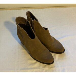 Pierre Dumas Womens Brown Ankle Booties With Zipper Closure - Size 10